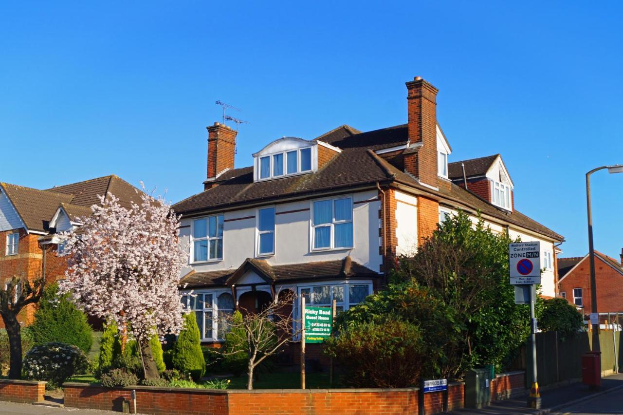 Ricky Road Guest House - Premium Watford  Exterior photo